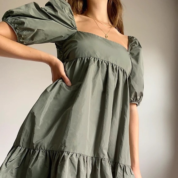 Aritzia Wilfred gray green puff sleeve Serenade midi dress - size Medium (M) - Picture 2 of 11